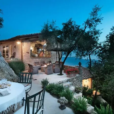 Montagne E Mare Vila Casoli (Tuscany)